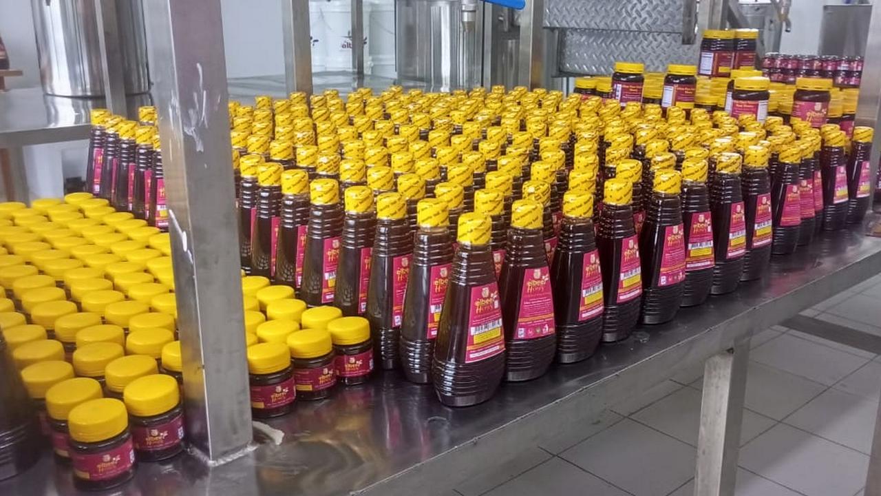1585723